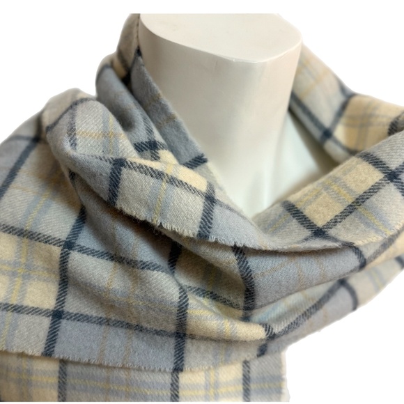 Johnstons of Elgin 100% Lambswool Plaid Scarf - 🏴󠁧󠁢󠁳󠁣󠁴󠁿 Made in Scotland - Picture 3 of 8